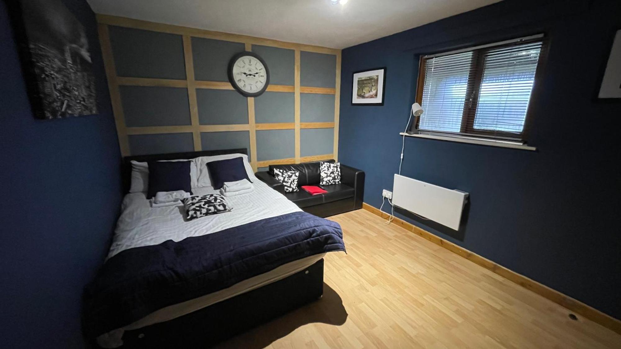 Bryn Bettws Lodge Port Talbot Buitenkant foto